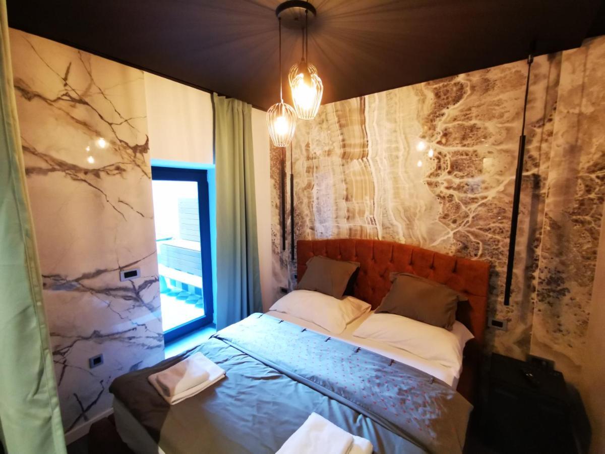 Apartment And Rooms Marinac Zagabria Esterno foto